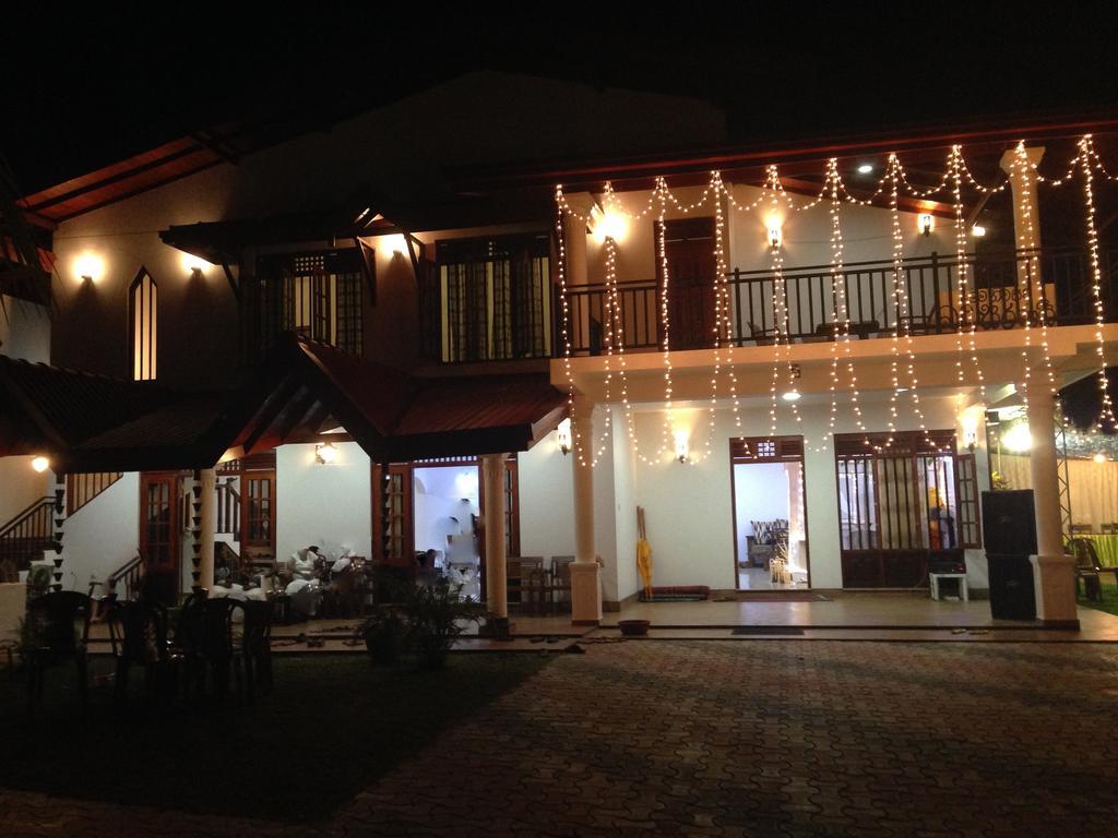 Villa Shanaya Hikkaduwa Exterior foto